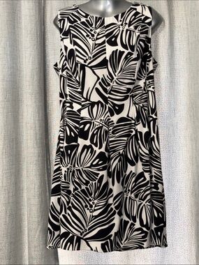 AGB Black and White Tropical leaf Dress